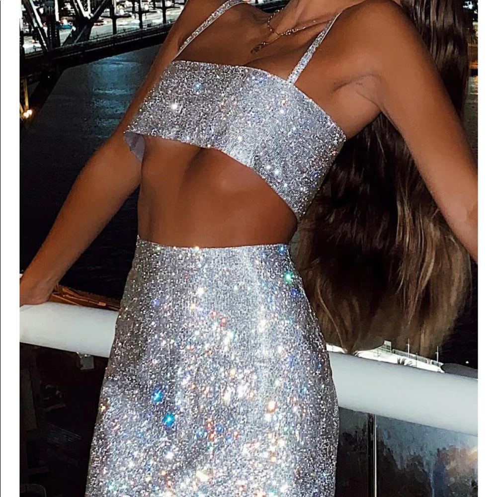 White fox breathtaking crop top in silver